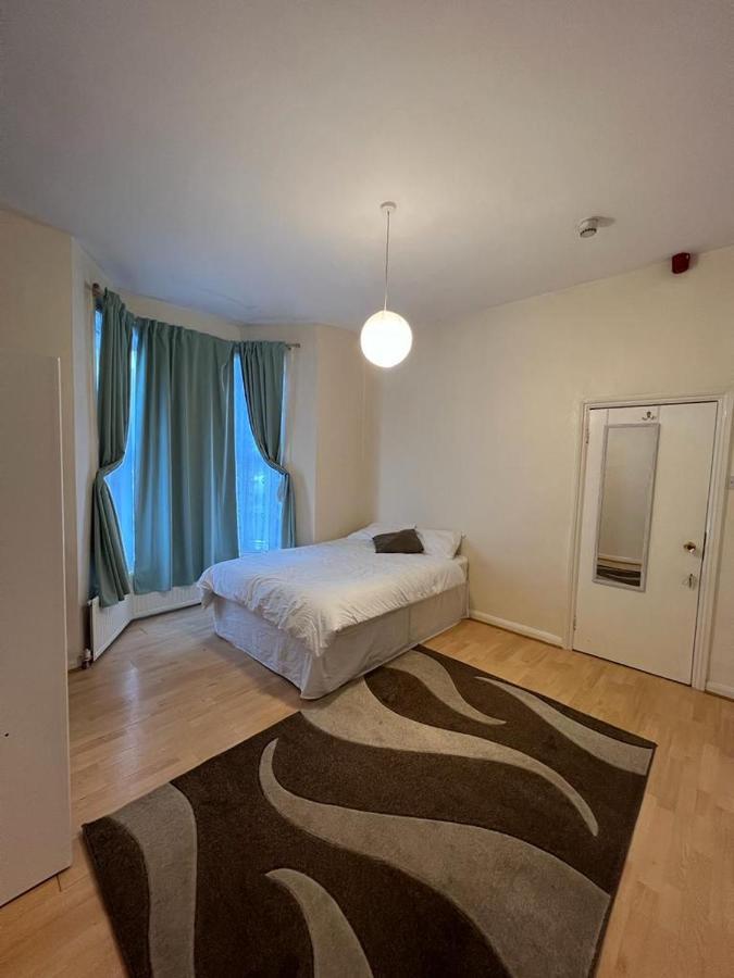 Bruce Rooms London Luaran gambar