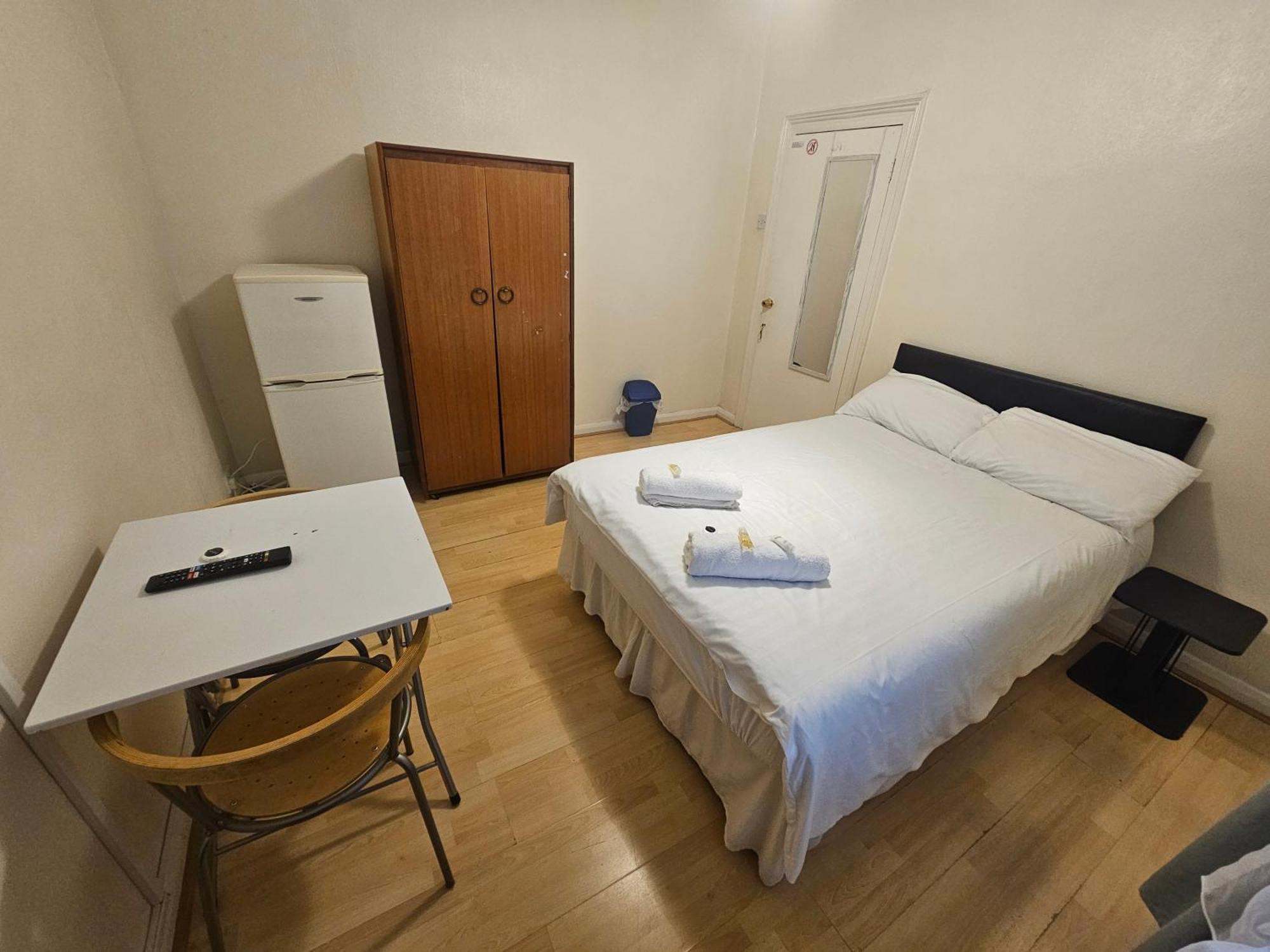 Bruce Rooms London Luaran gambar